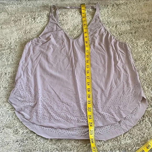 Lululemon Set Free Run Tank in Smoky Blush Workout Top: 14 - Picture 5 of 8
